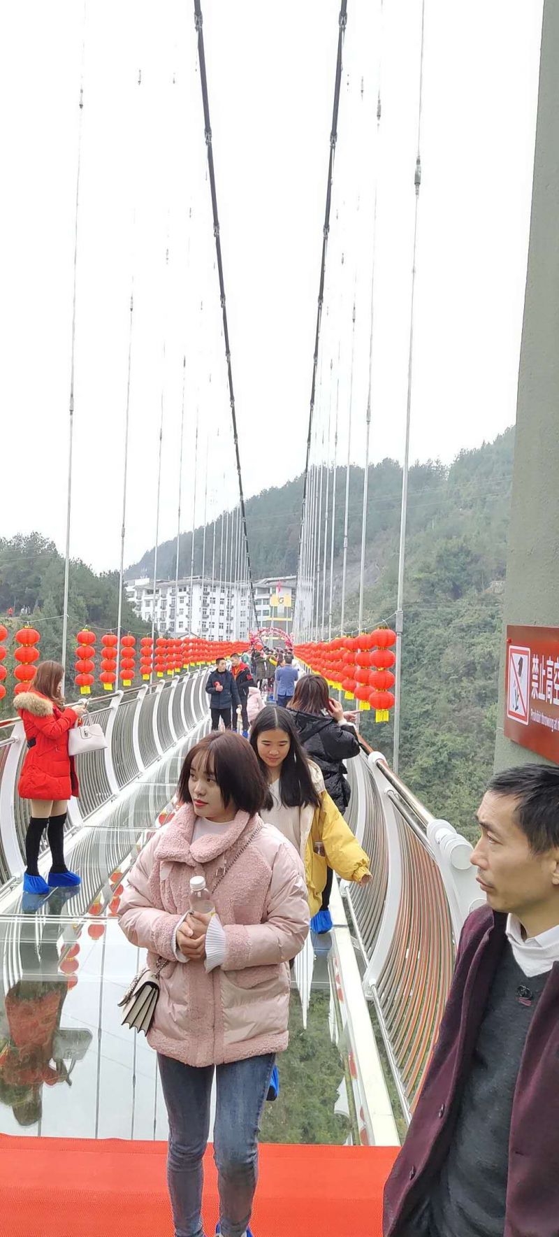 玻璃吊橋